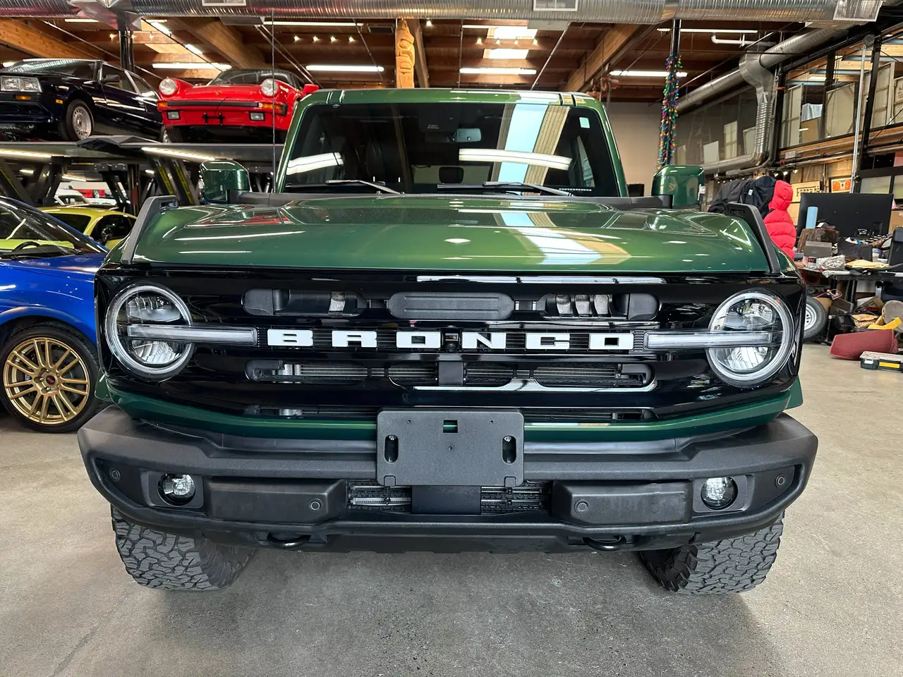 Ford Bronco - Image 2