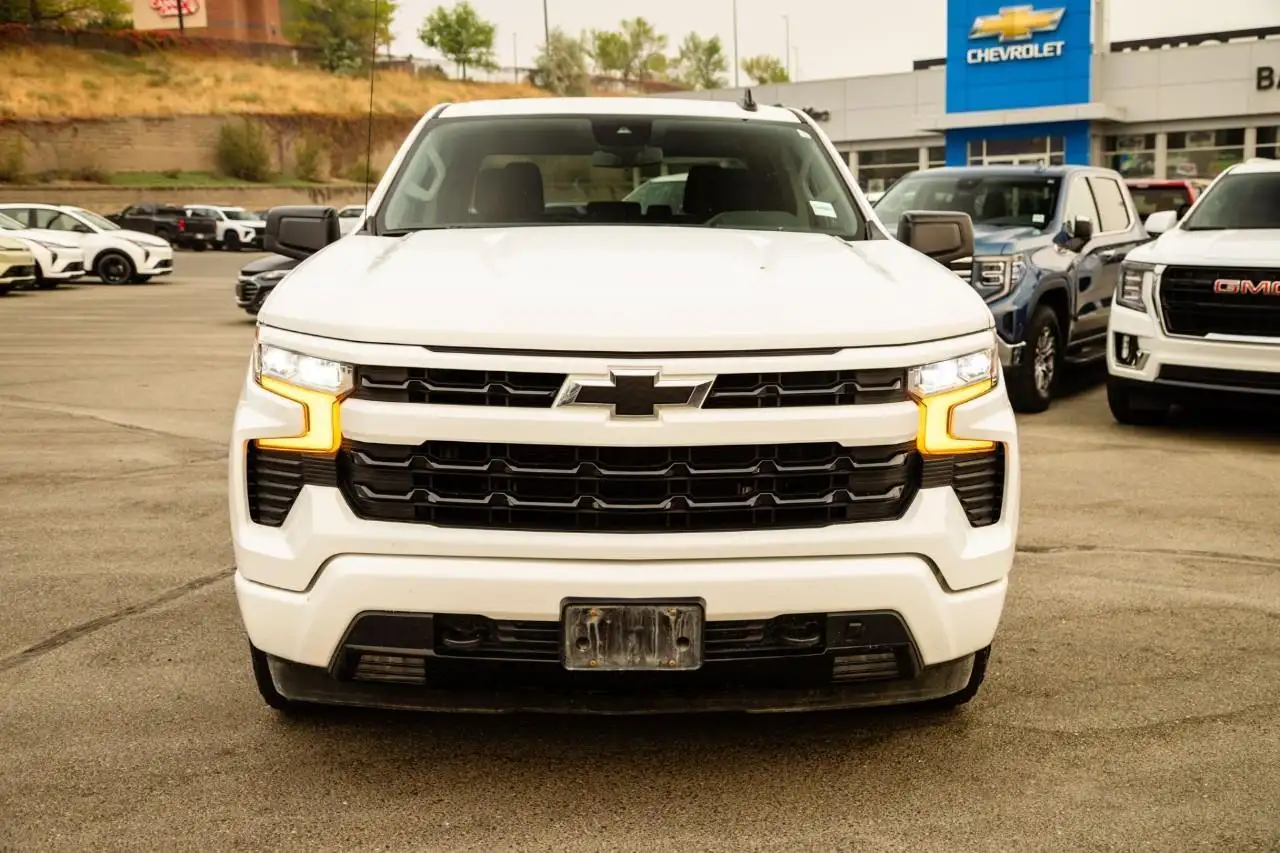 Chevrolet Silverado 1500 - Image 4