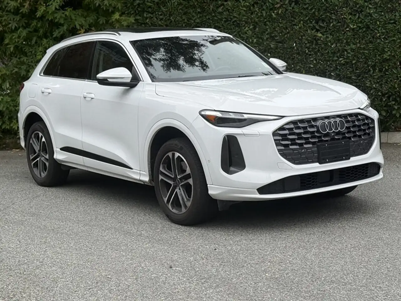Audi Q5 - Image 2