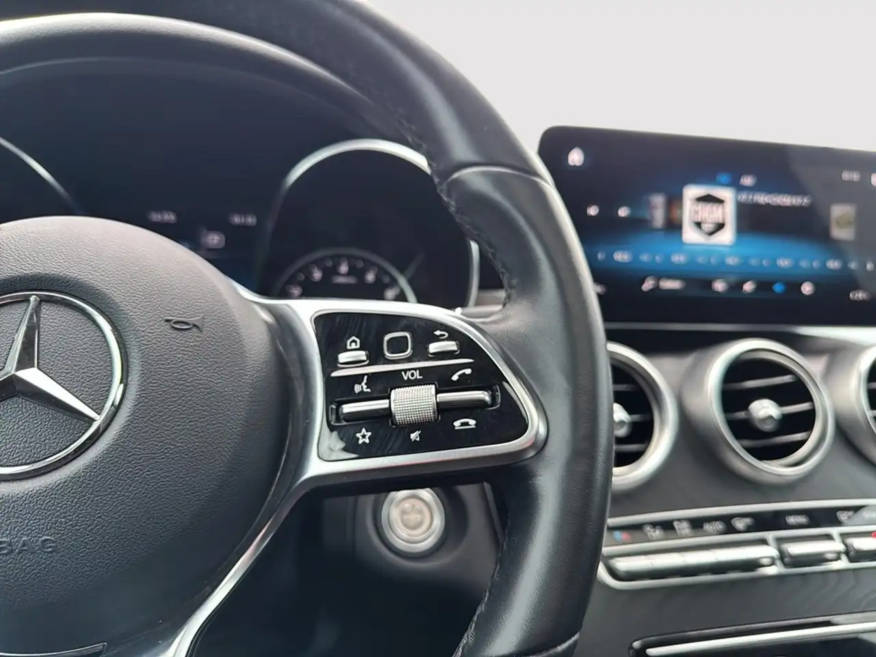 Mercedes-Benz GLC - Image 23