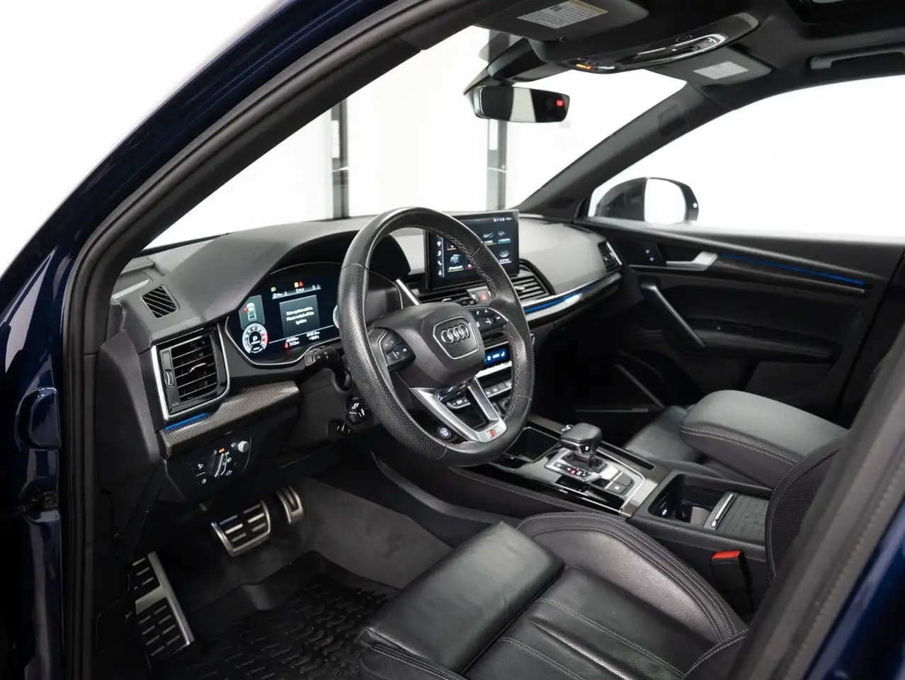 Audi SQ5 - Image 12