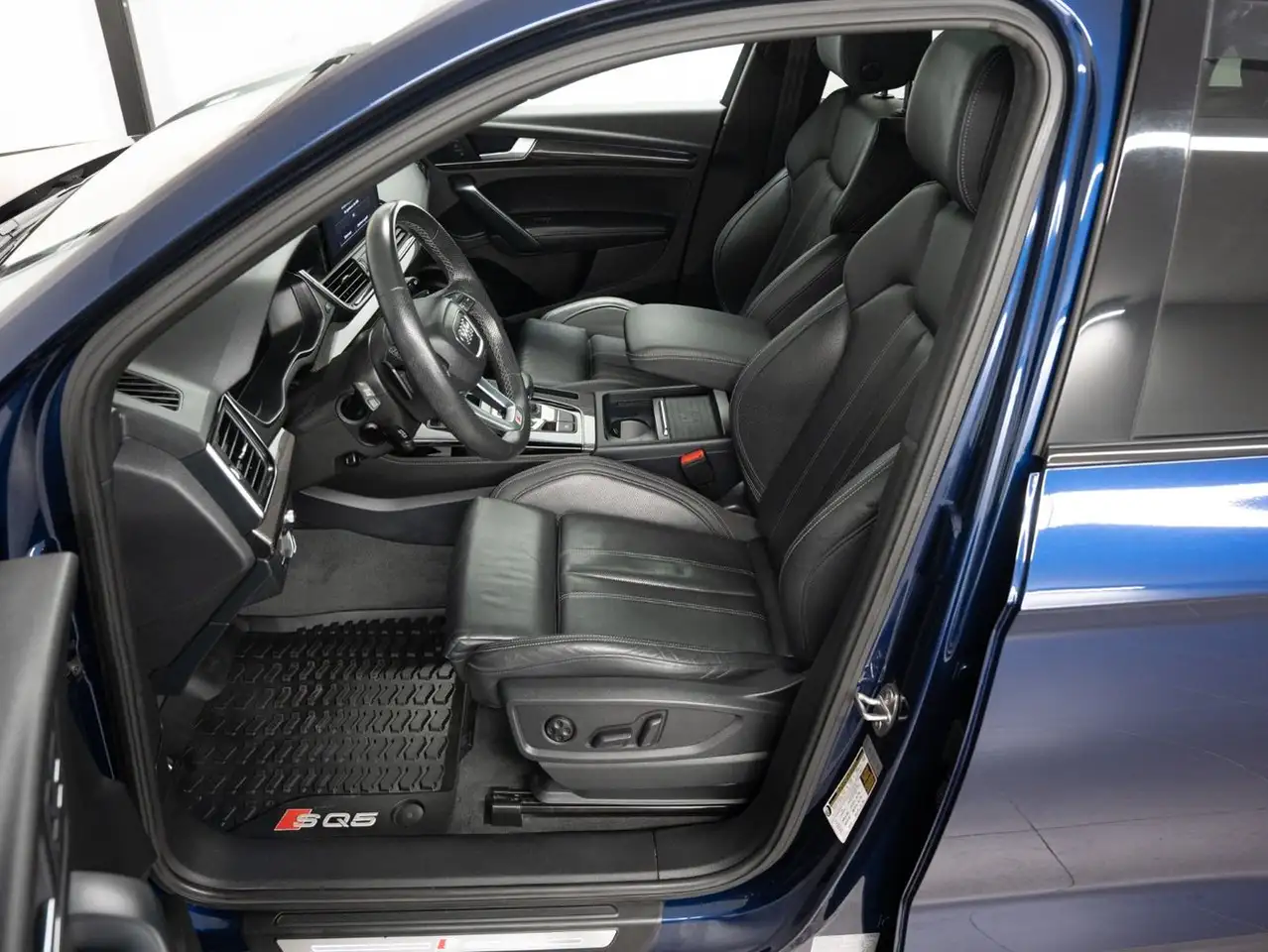 Audi SQ5 - Image 14