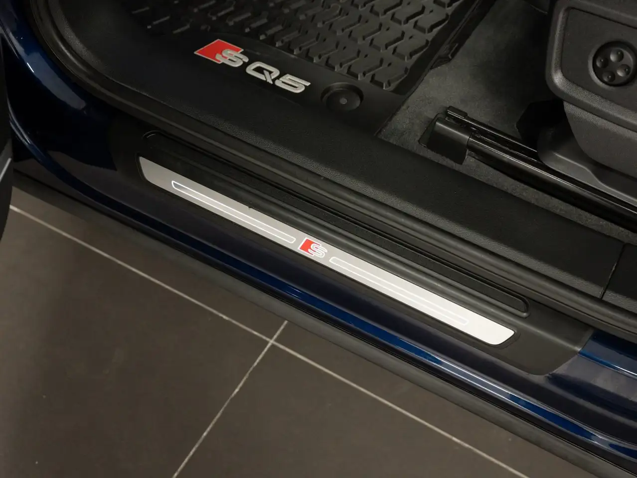 Audi SQ5 - Image 16