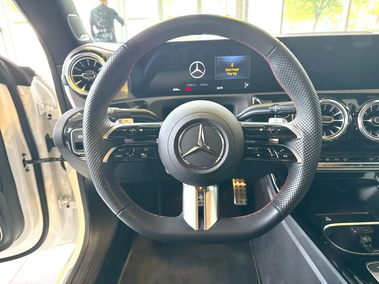 Mercedes-Benz CLA - Image 18