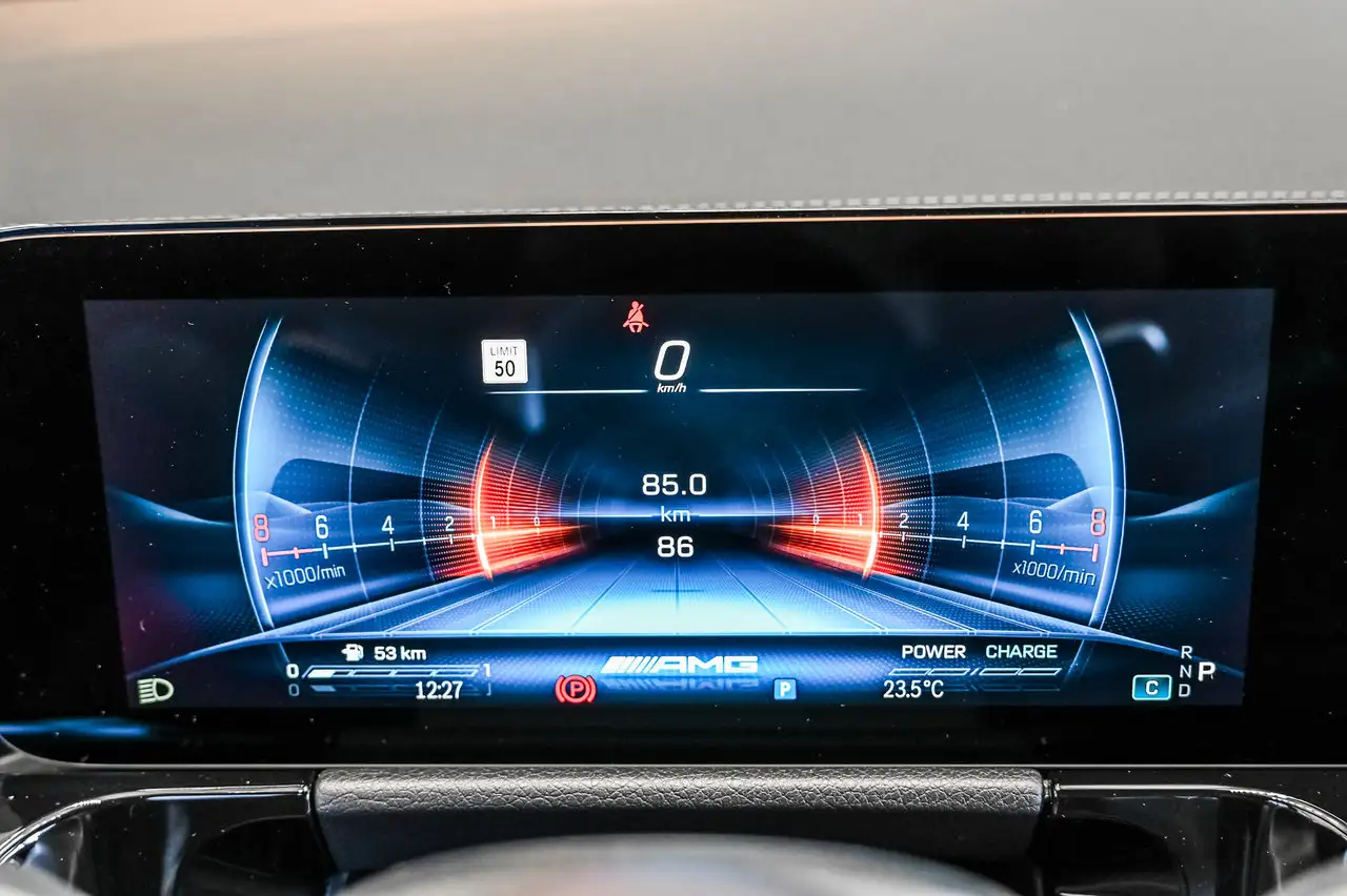 Mercedes-Benz GLA - Image 13