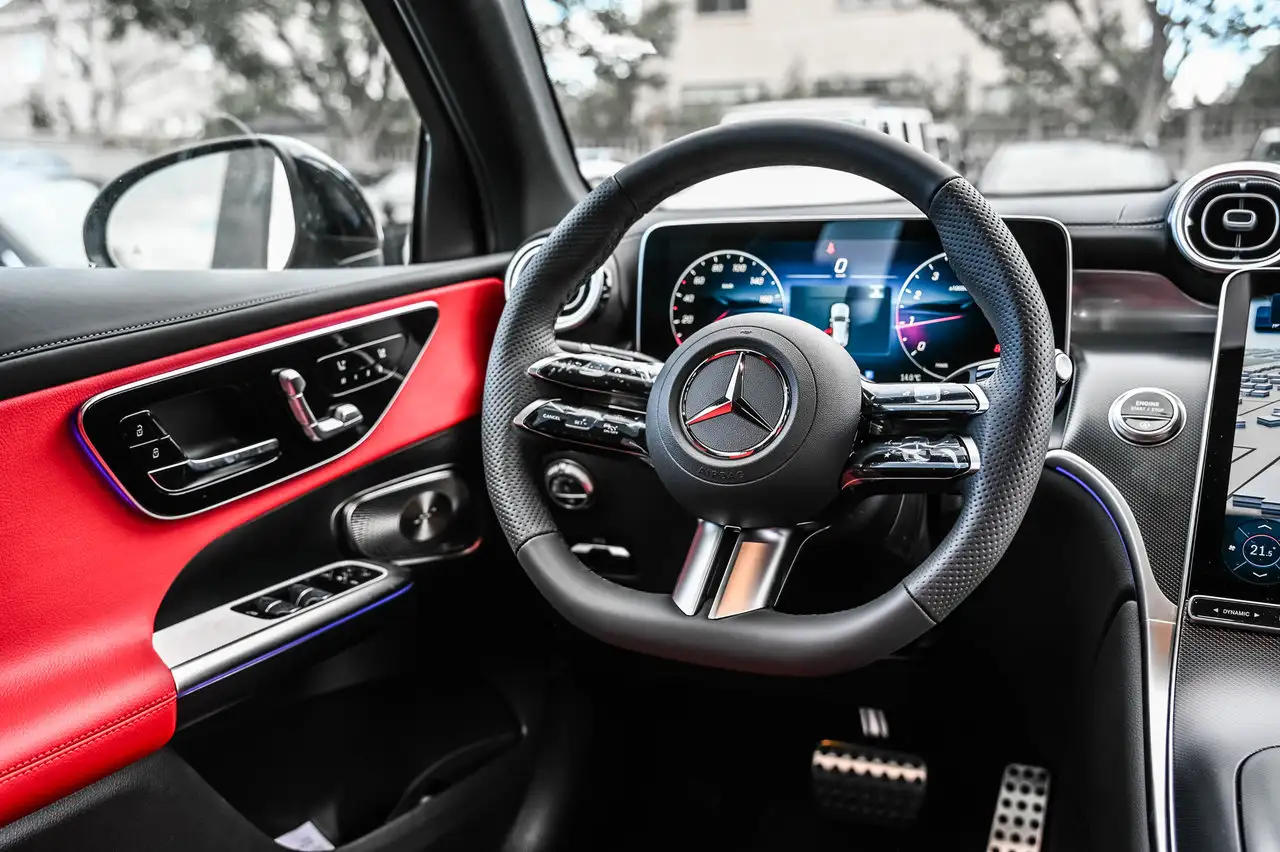 Mercedes-Benz GLC - Image 15