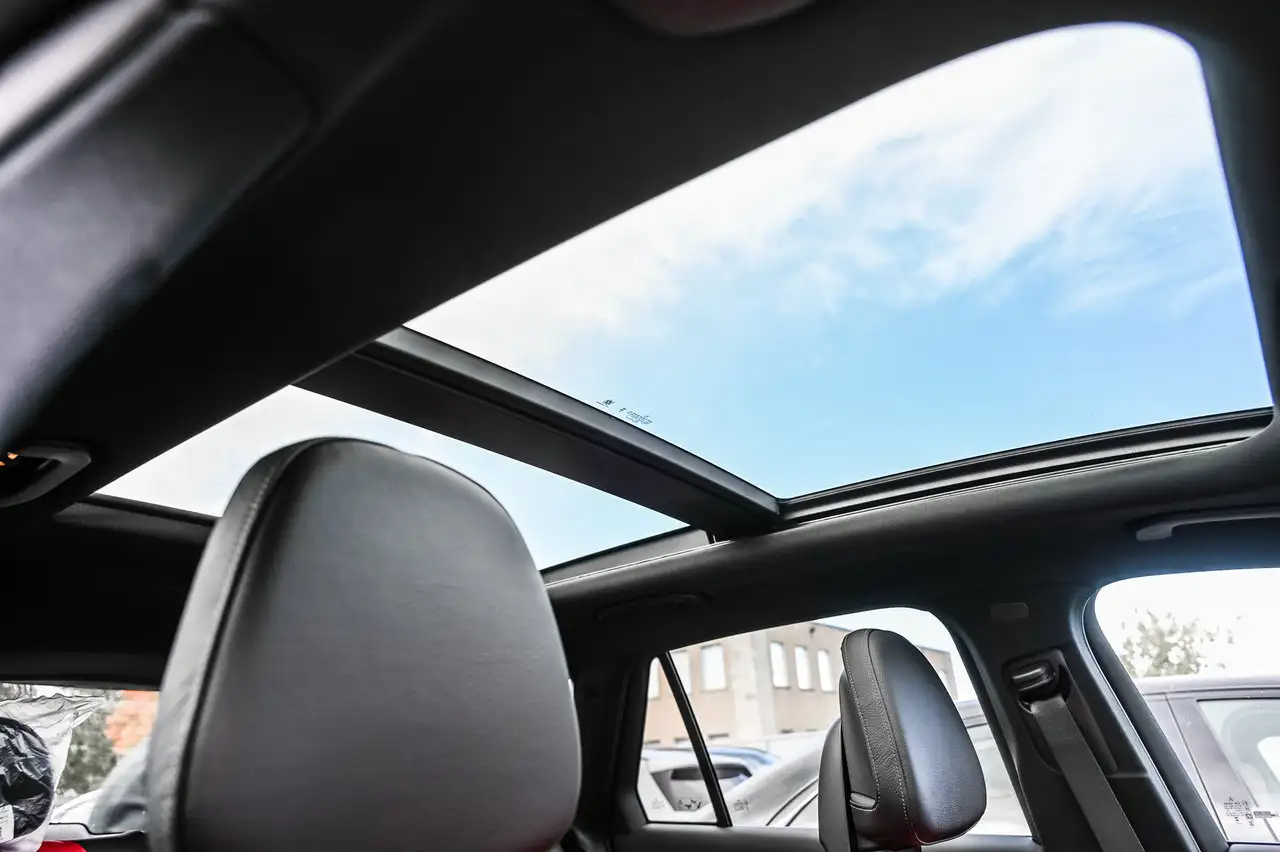Mercedes-Benz GLC - Image 18