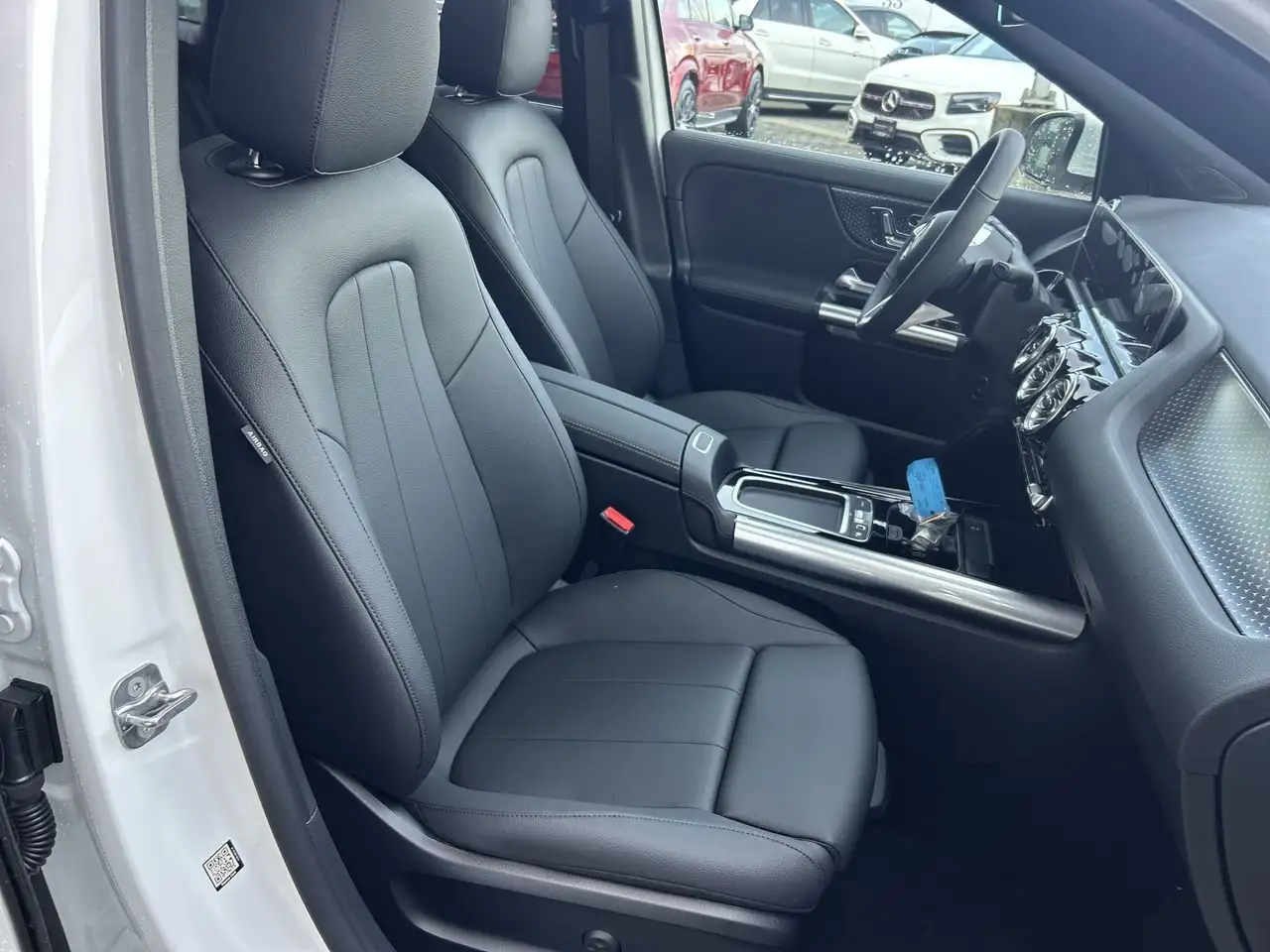 Mercedes-Benz GLA - Image 34