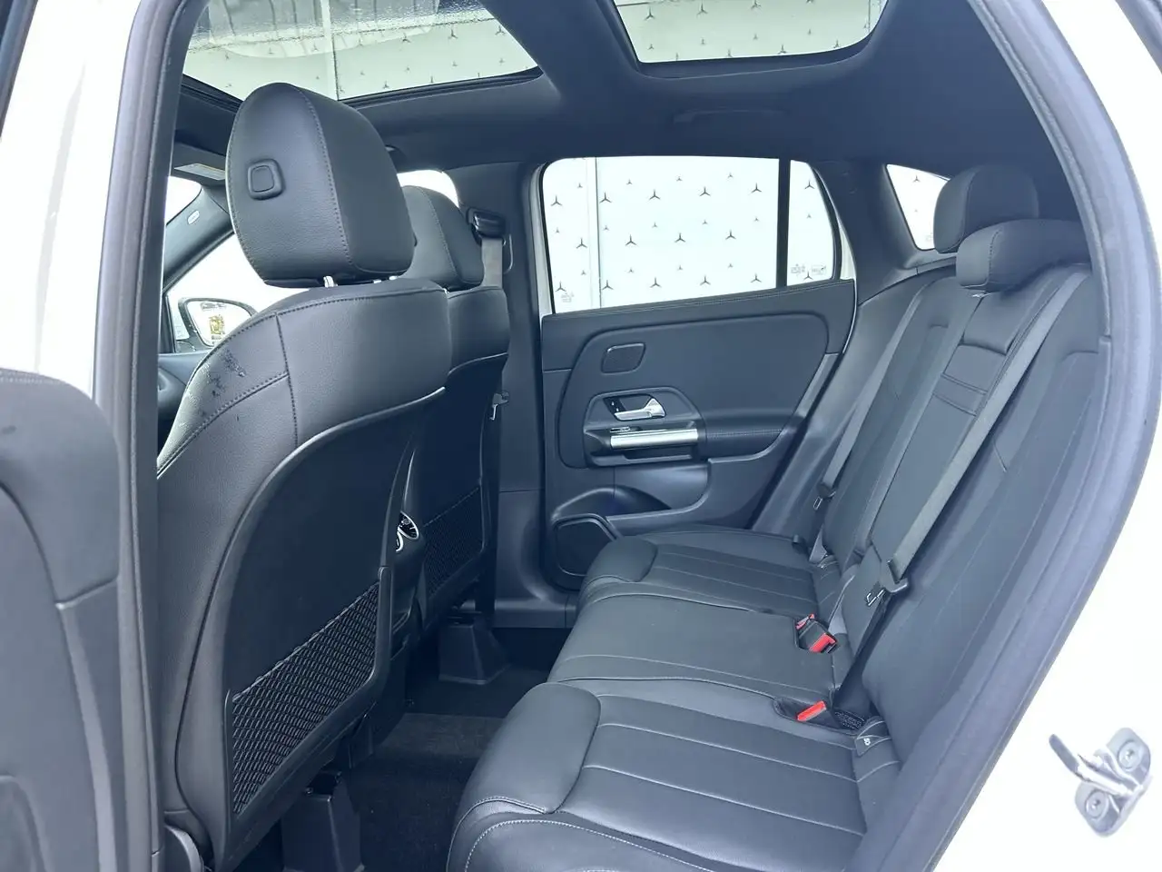 Mercedes-Benz GLA - Image 31