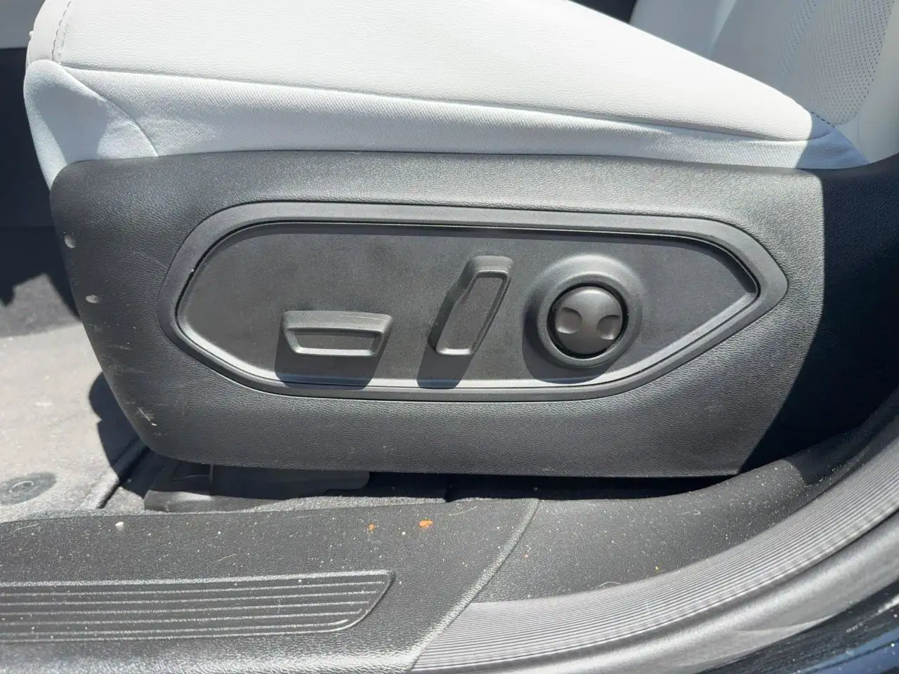 Jeep Cherokee - Image 13
