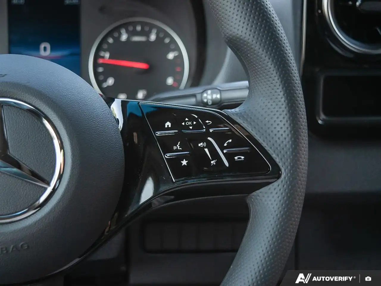 Mercedes-Benz Sprinter - Image 18