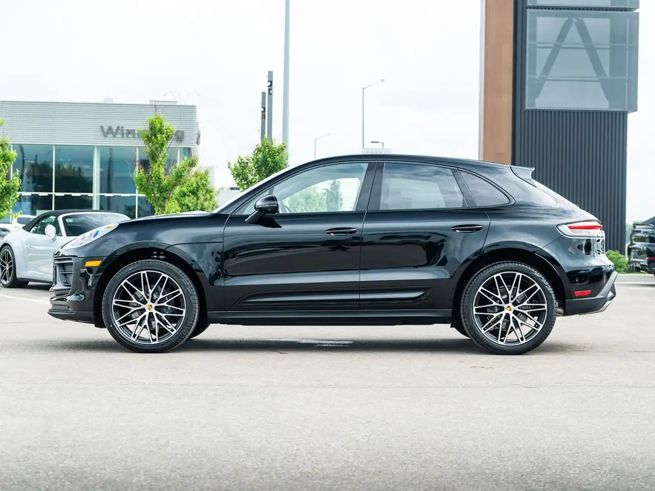 Porsche Macan - Image 4