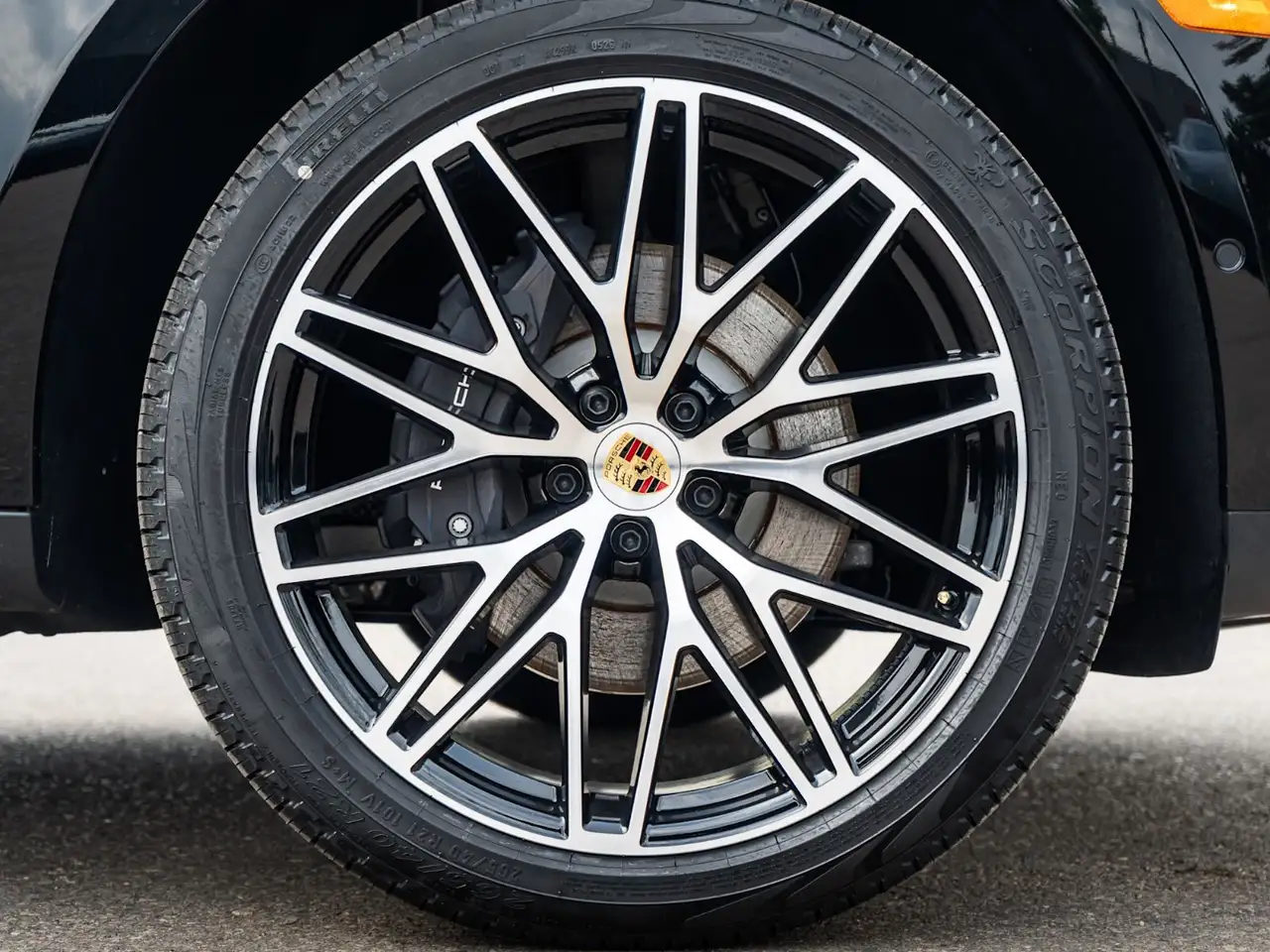 Porsche Macan - Image 2