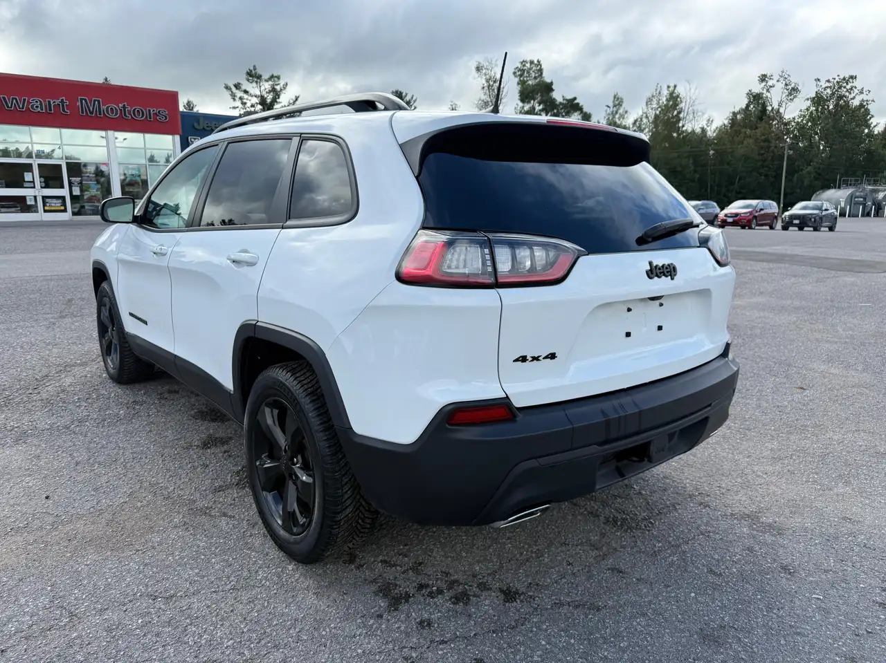 Jeep Cherokee - Image 19