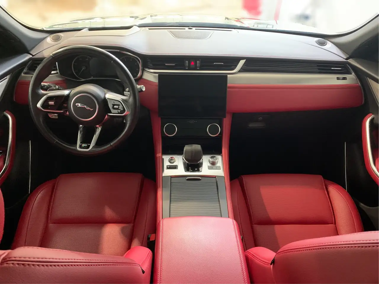 Jaguar F-Pace - Image 5