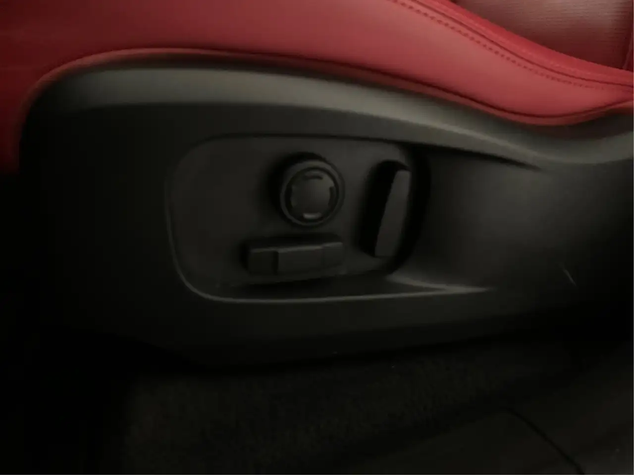 Jaguar F-Pace - Image 23