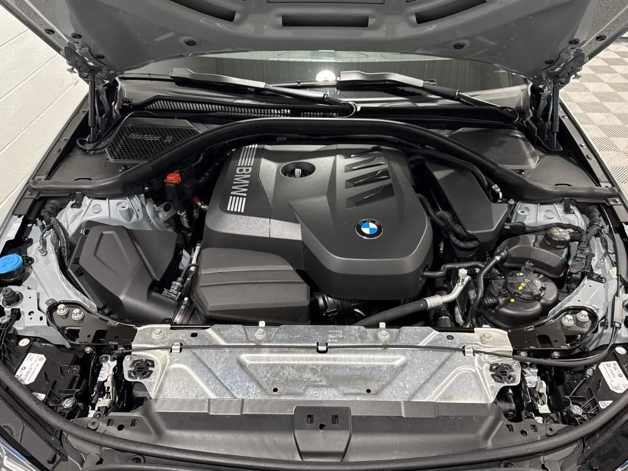 BMW 3 Series - Image 14