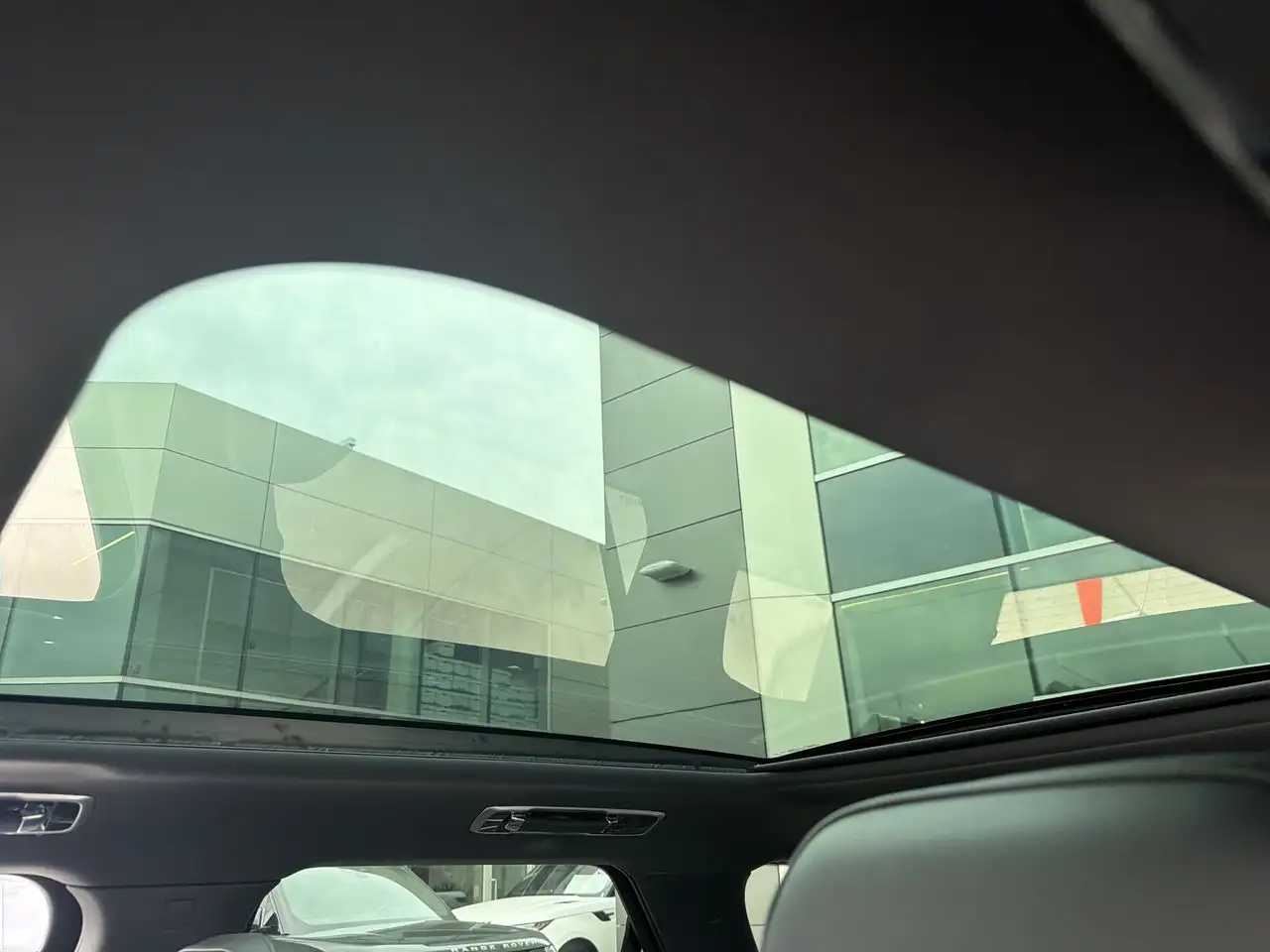 Land Rover Range Rover Sport - Image 19