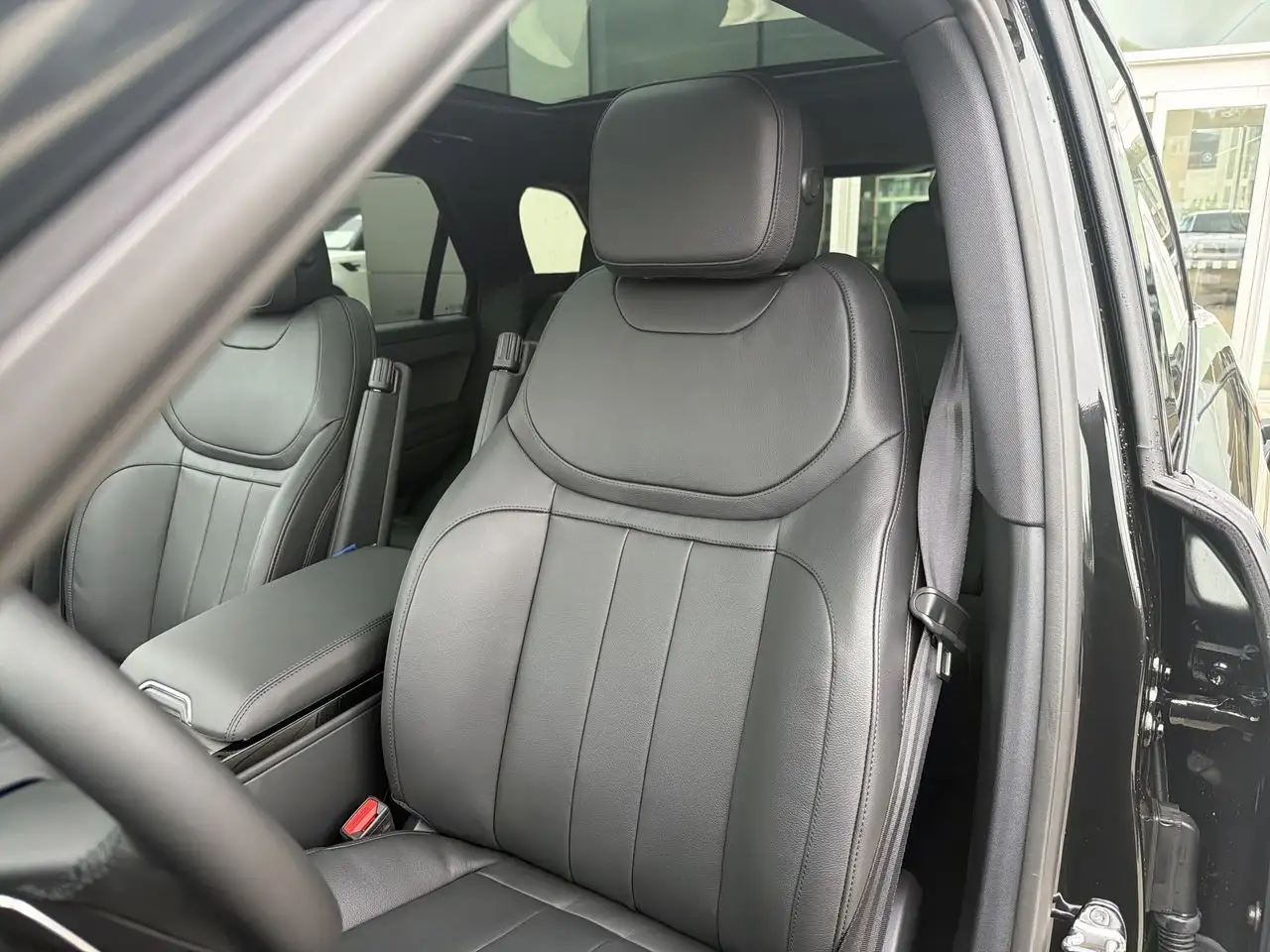 Land Rover Range Rover Sport - Image 8