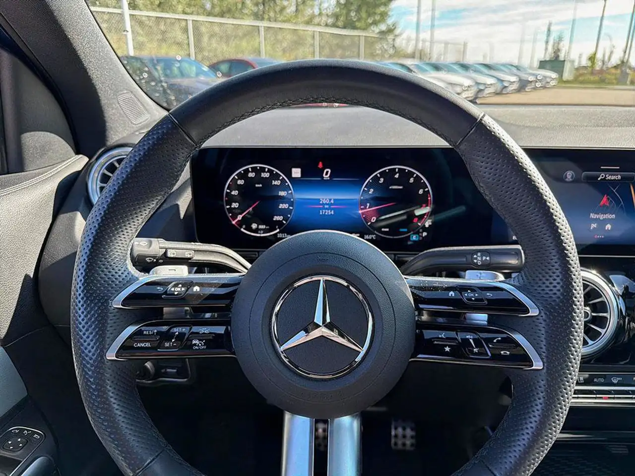 Mercedes-Benz GLA - Image 9