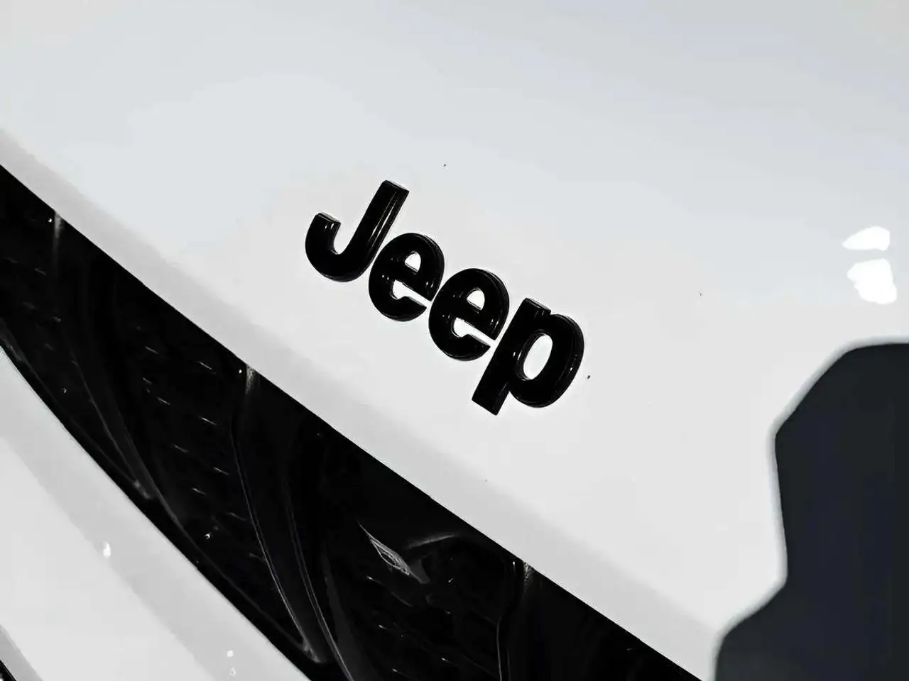 Jeep Grand Cherokee - Image 18