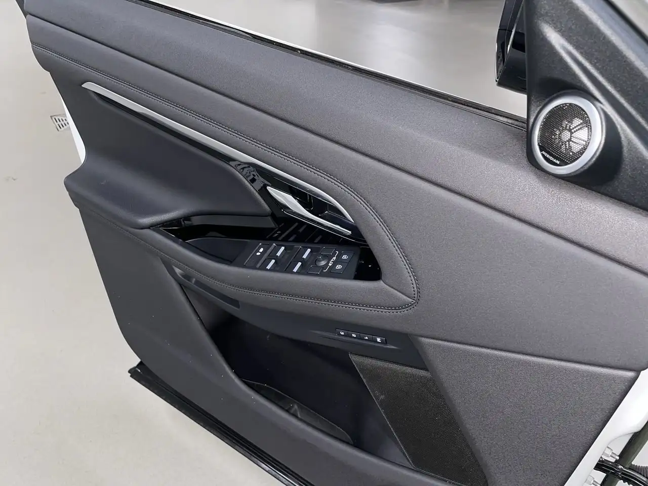 Land Rover Range Rover Evoque - Image 21