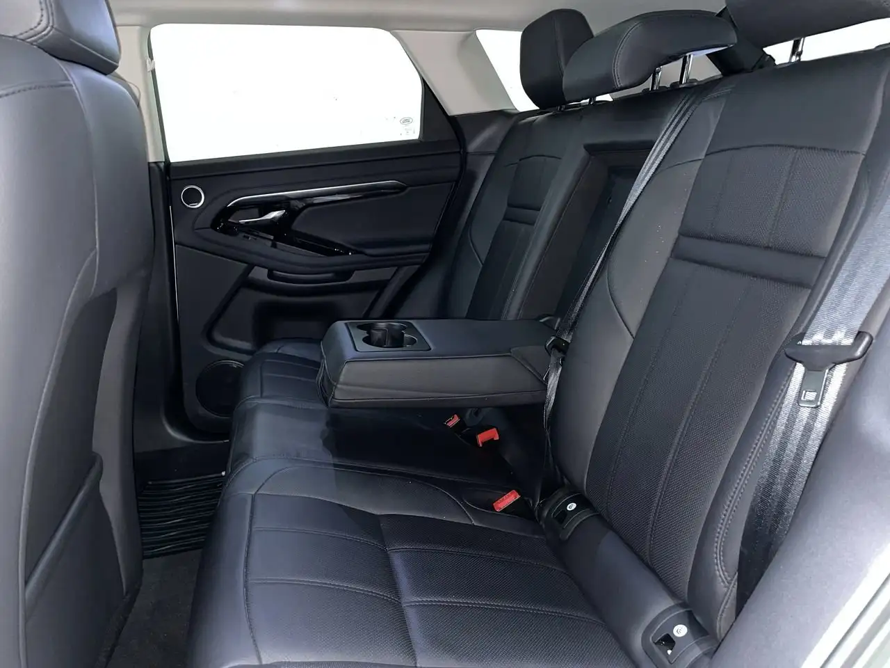 Land Rover Range Rover Evoque - Image 31