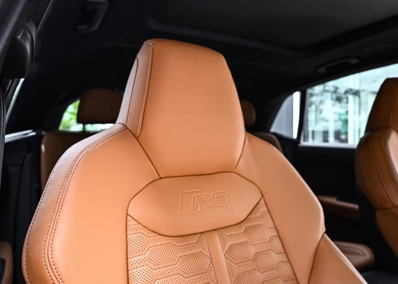 Audi RS Q8 - Image 27