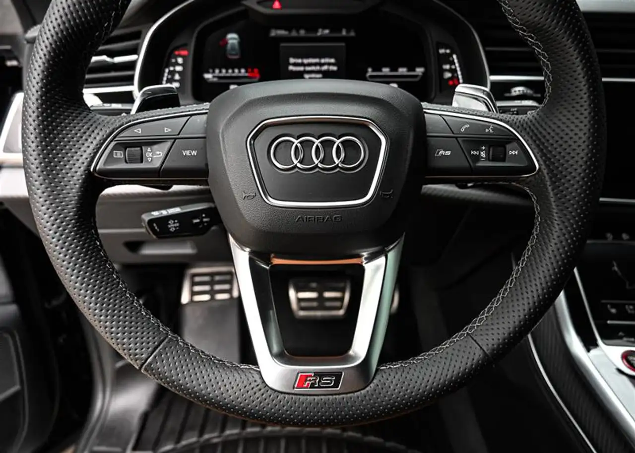 Audi RS Q8 - Image 22