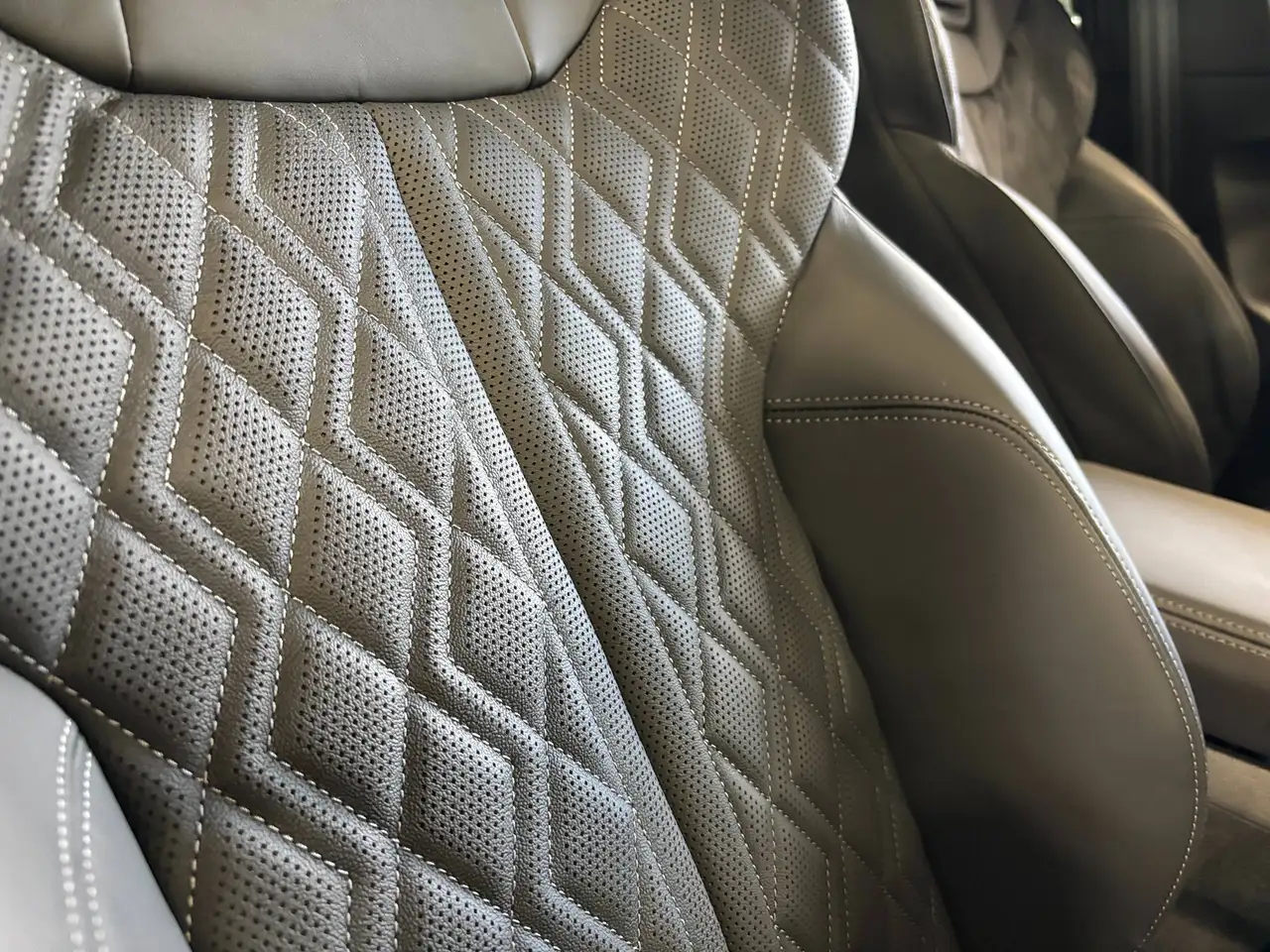 Audi A6 - Image 23