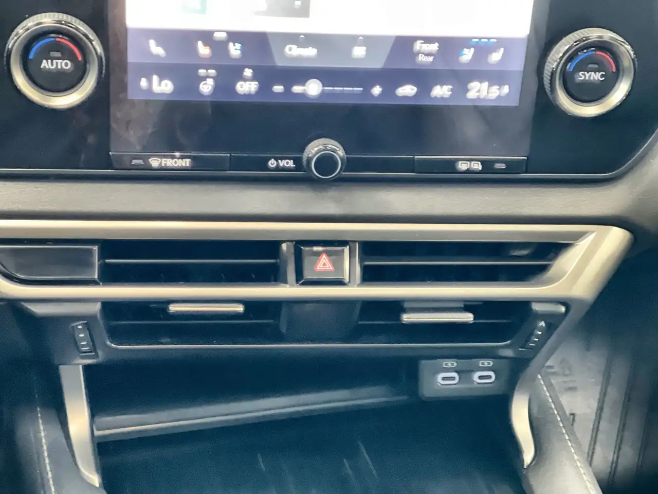 Lexus RX - Image 26