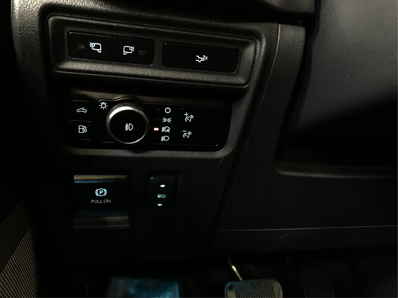 Ford F-150 - Image 33