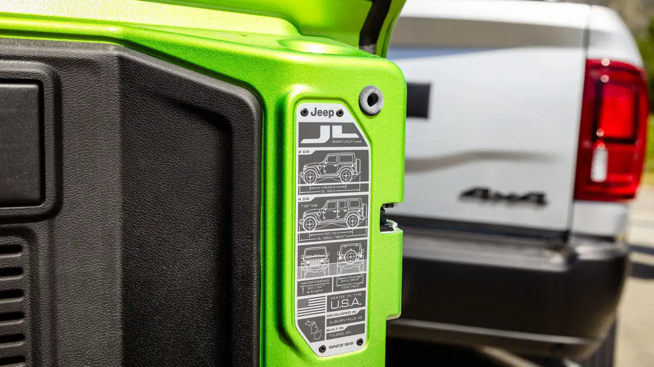 Jeep Wrangler - Image 17
