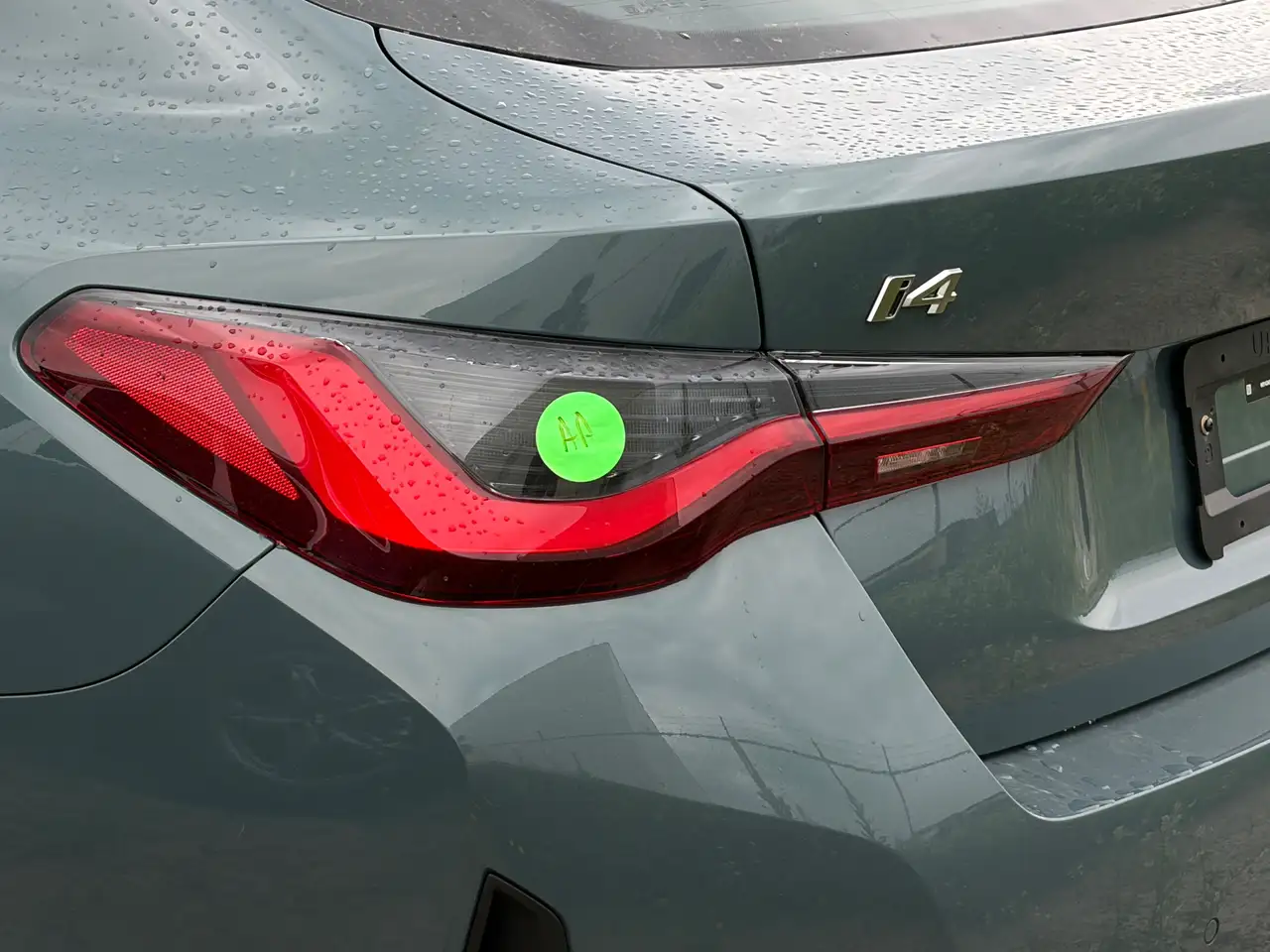 BMW i4 - Image 4