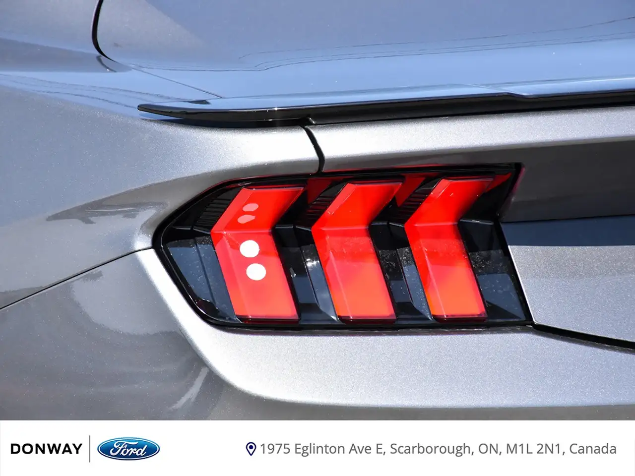 Ford Mustang - Image 8