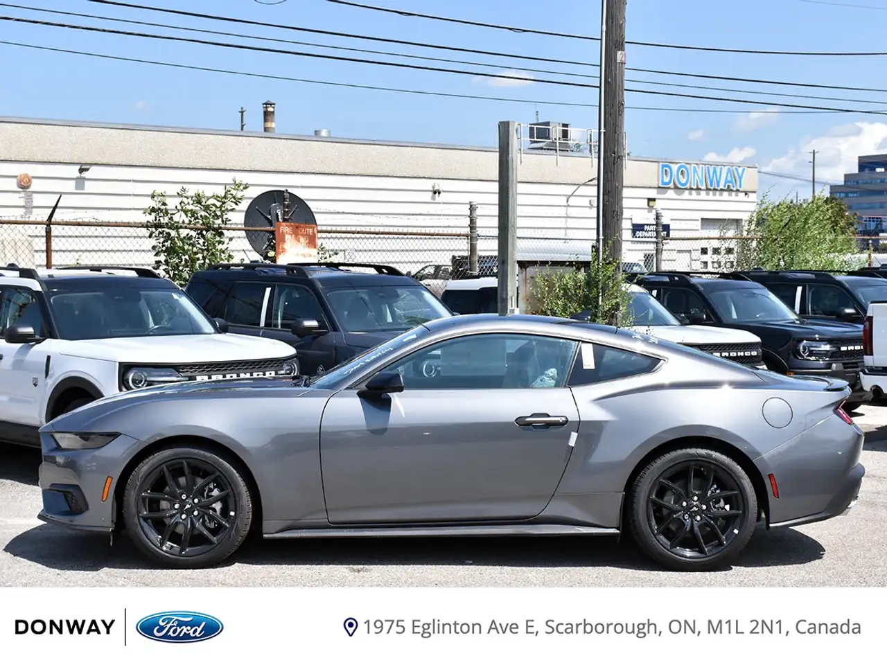 Ford Mustang - Image 5