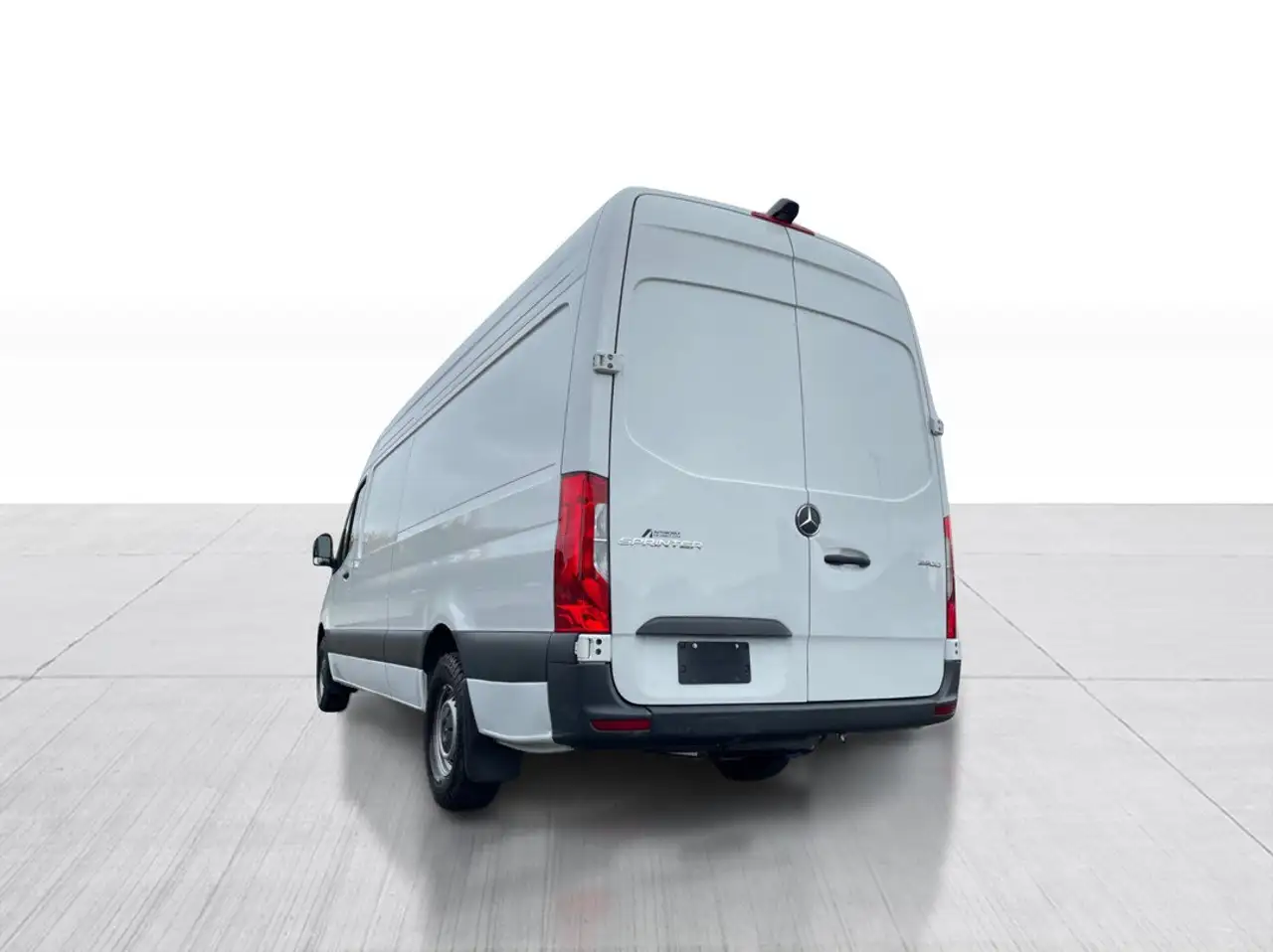 Mercedes-Benz Sprinter - Image 10