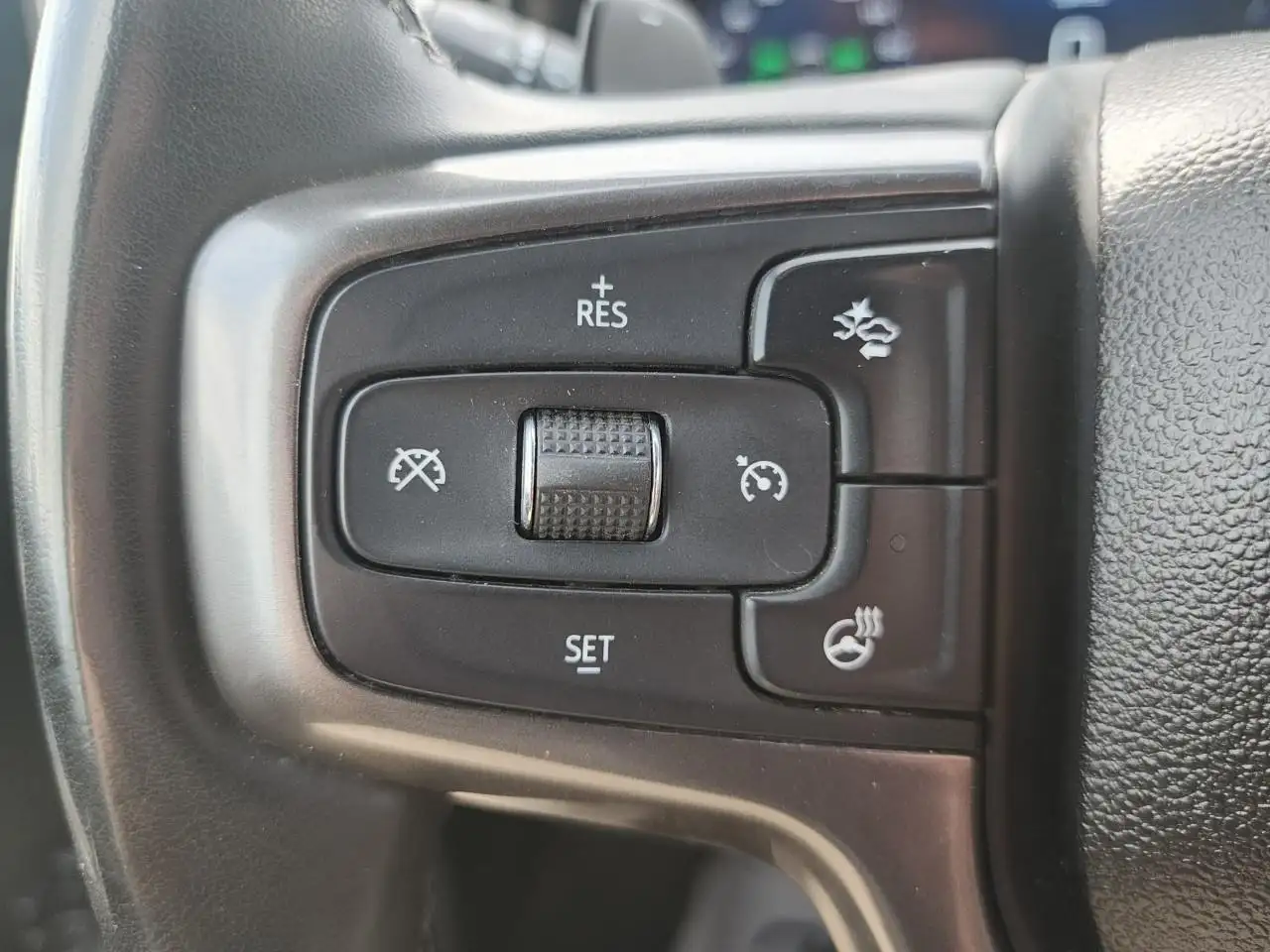 Chevrolet Silverado 1500 - Image 48