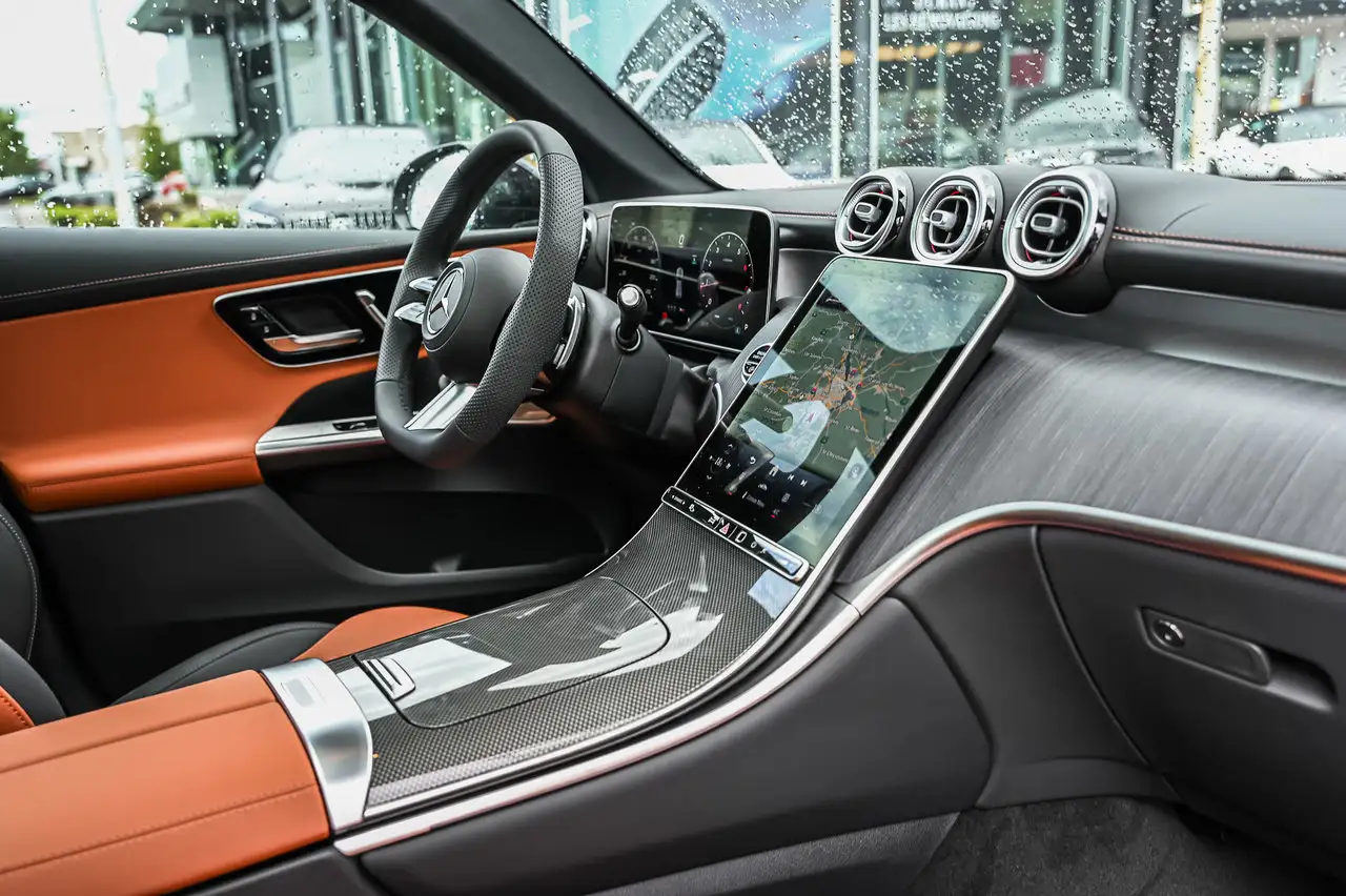 Mercedes-Benz GLC - Image 13
