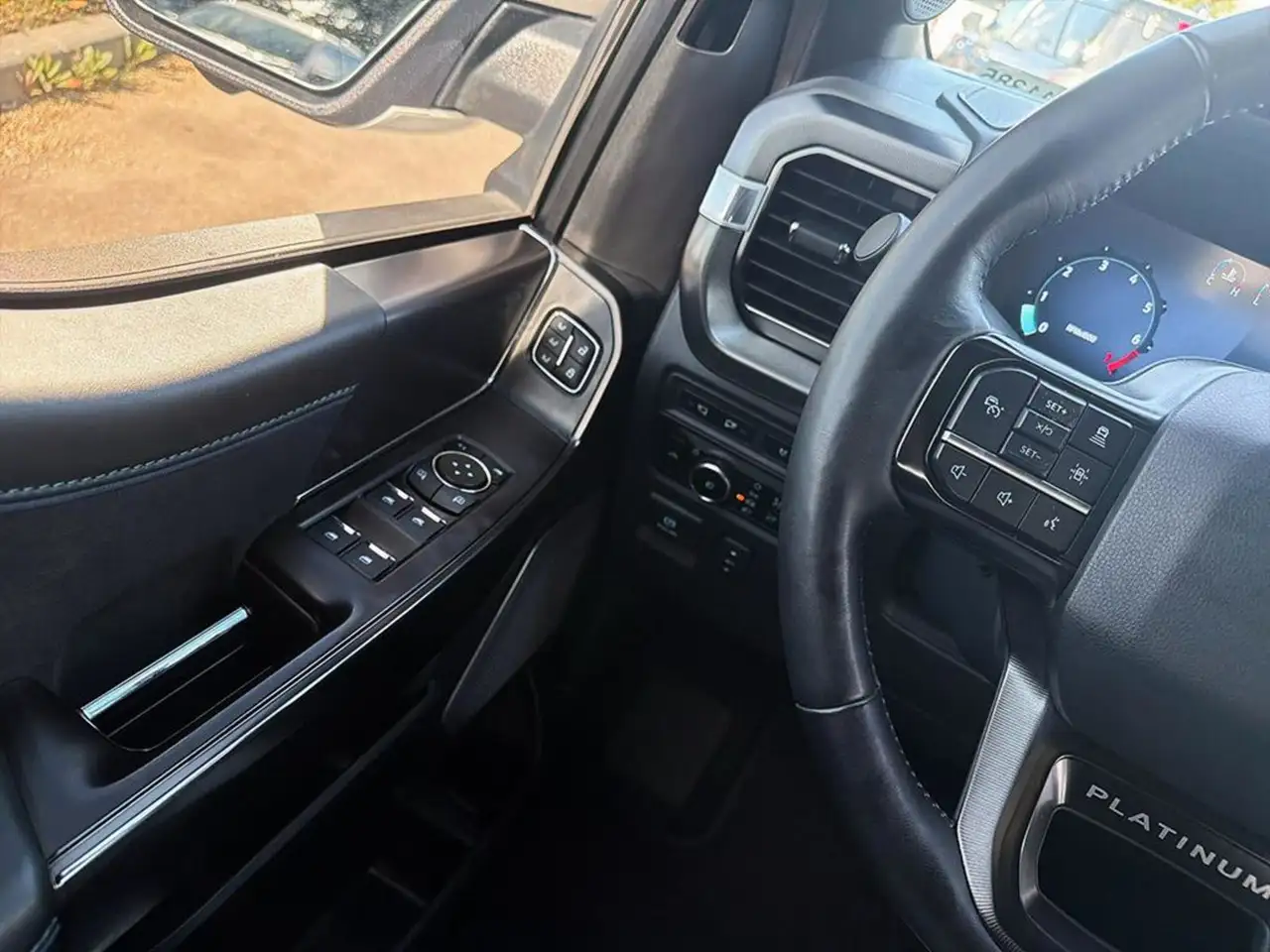 Ford F-150 - Image 18