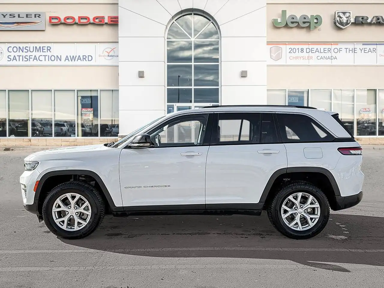Jeep Grand Cherokee - Image 3