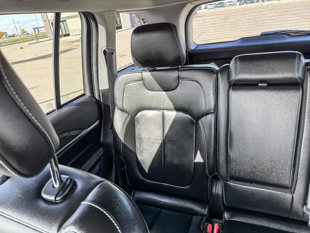 Jeep Grand Cherokee - Image 16