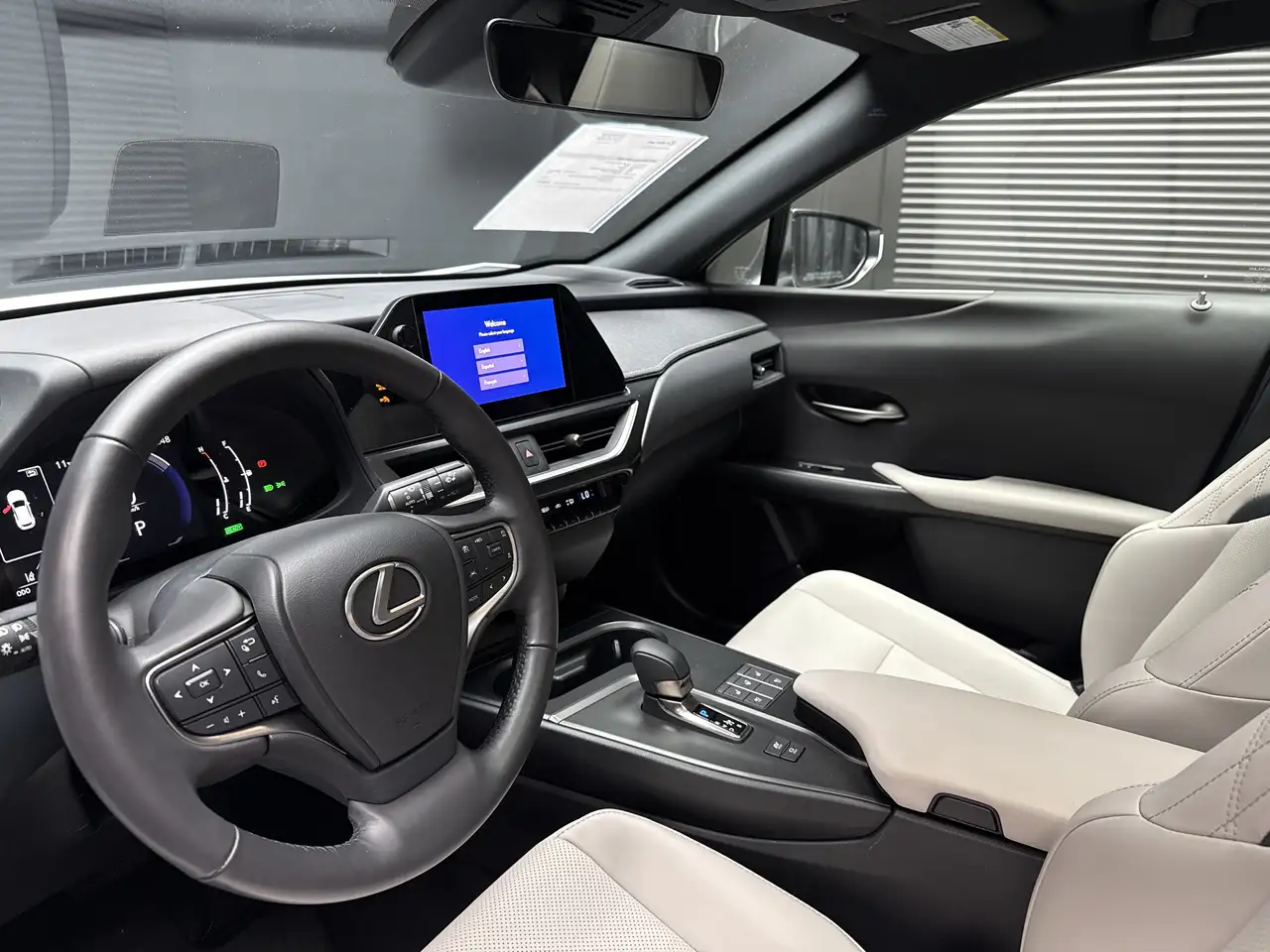 Lexus UX - Image 17