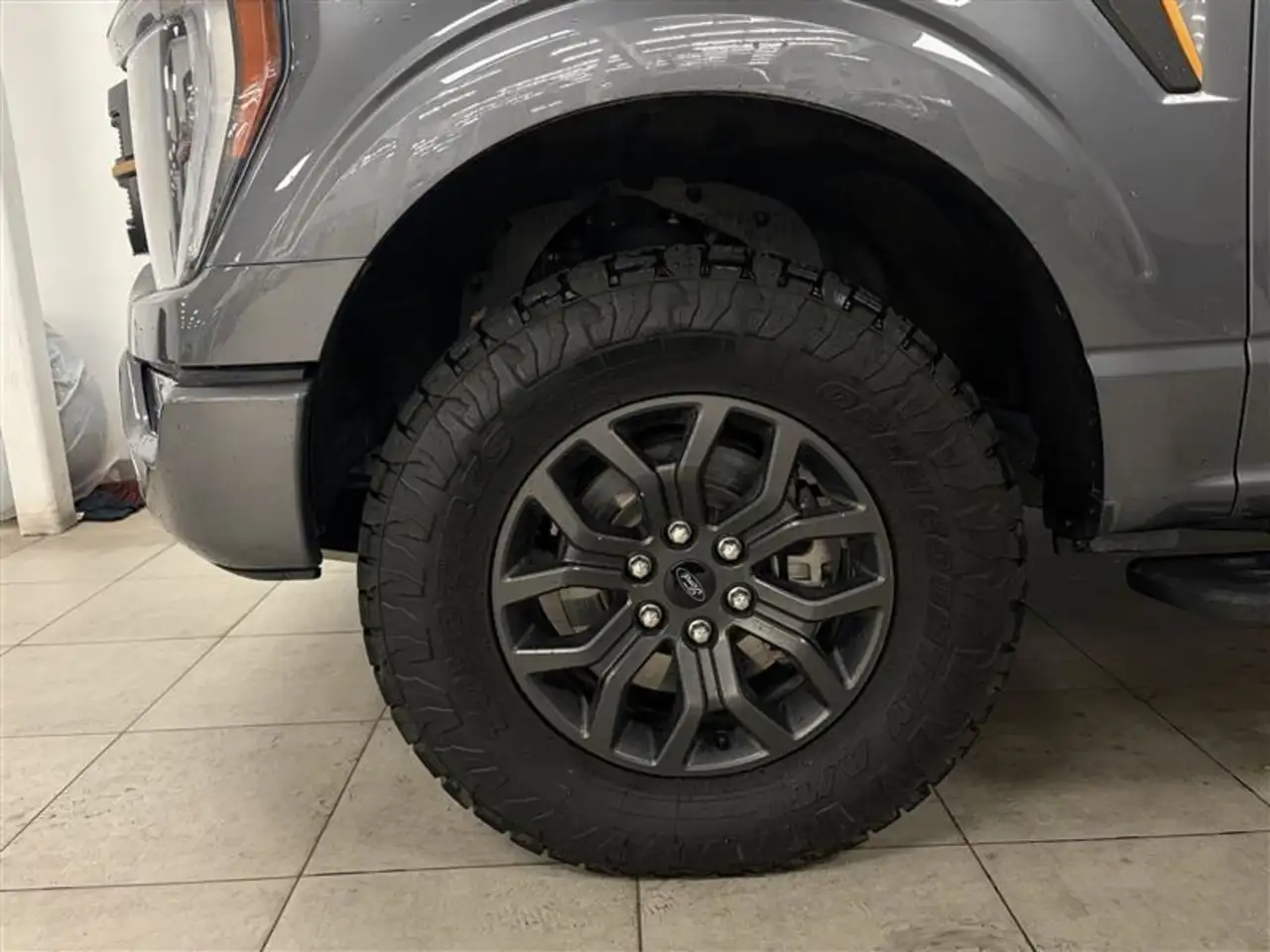 Ford F-150 - Image 2