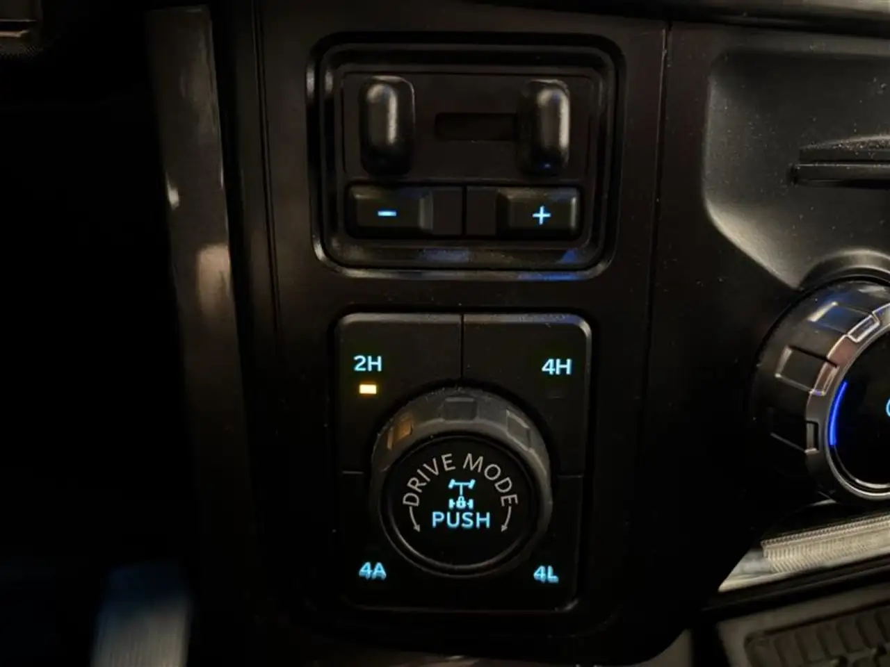 Ford F-150 - Image 22