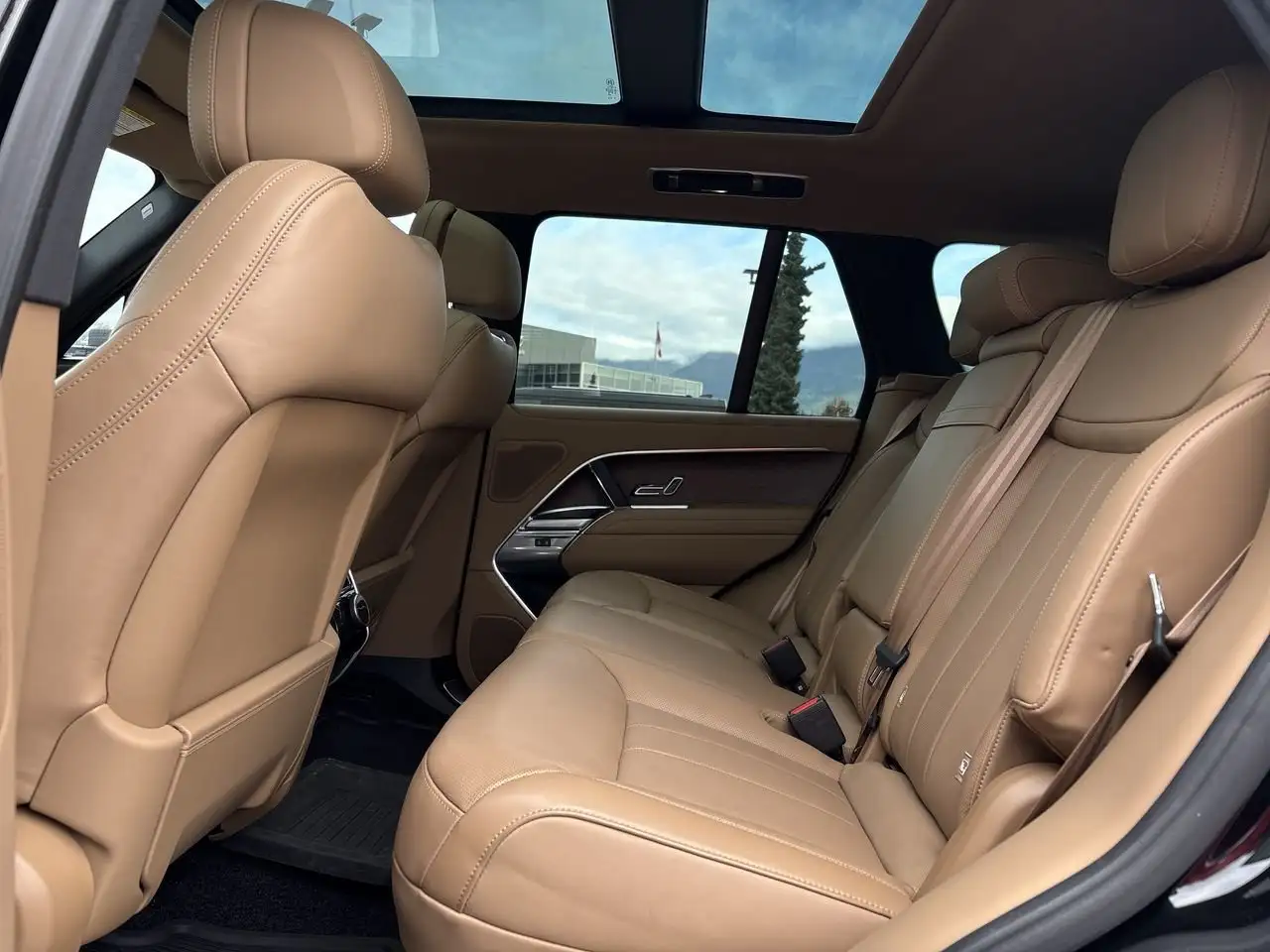 Land Rover Range Rover - Image 31