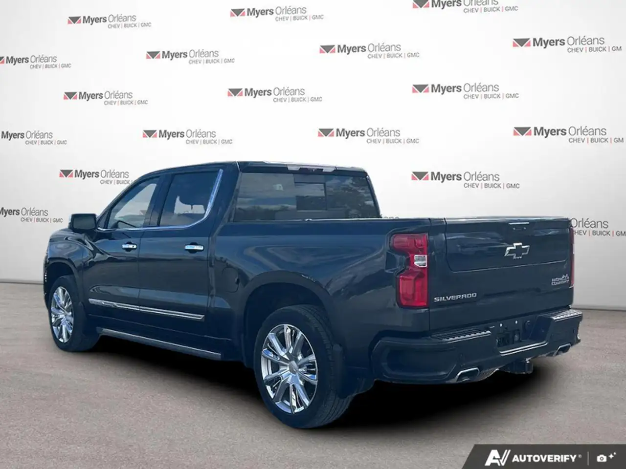 Chevrolet Silverado 1500 - Image 3