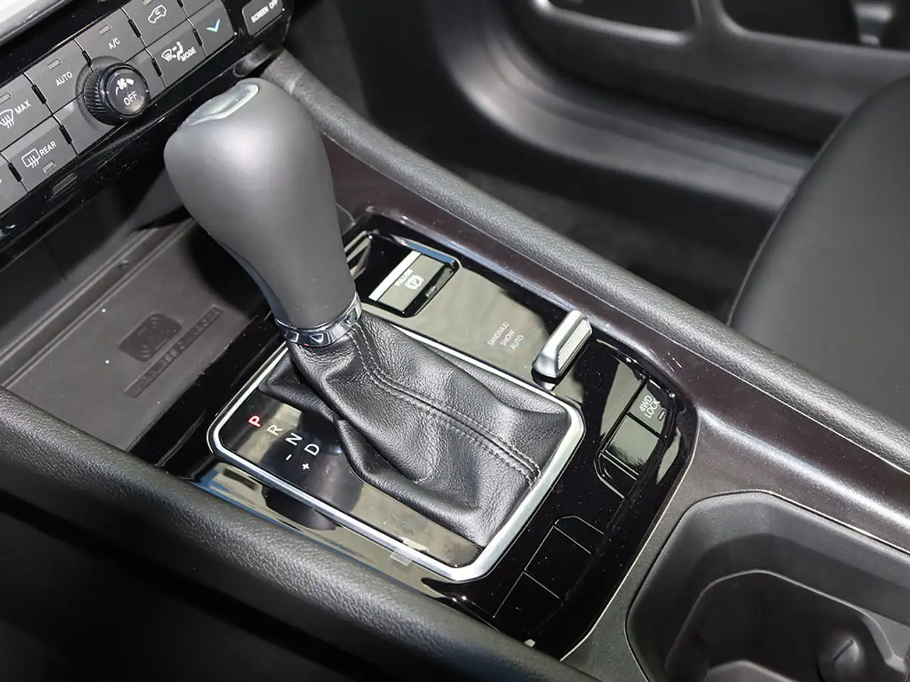 Jeep Compass - Image 17