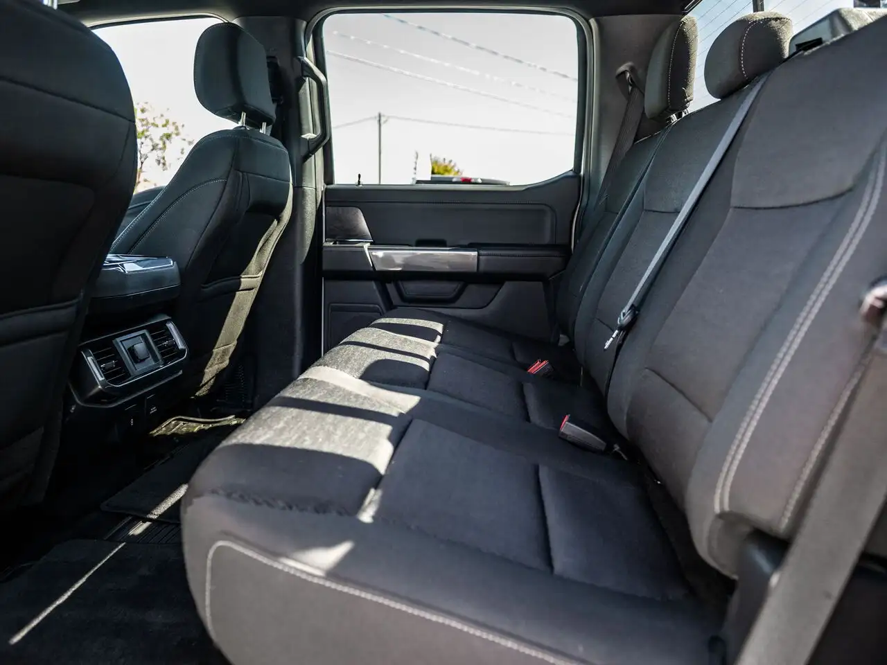 Ford F-150 - Image 33