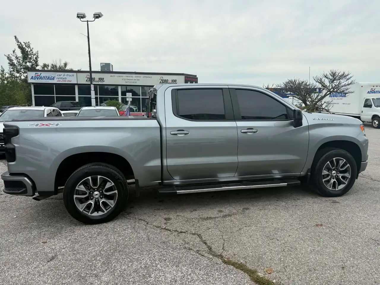 Chevrolet Silverado 1500 - Image 9